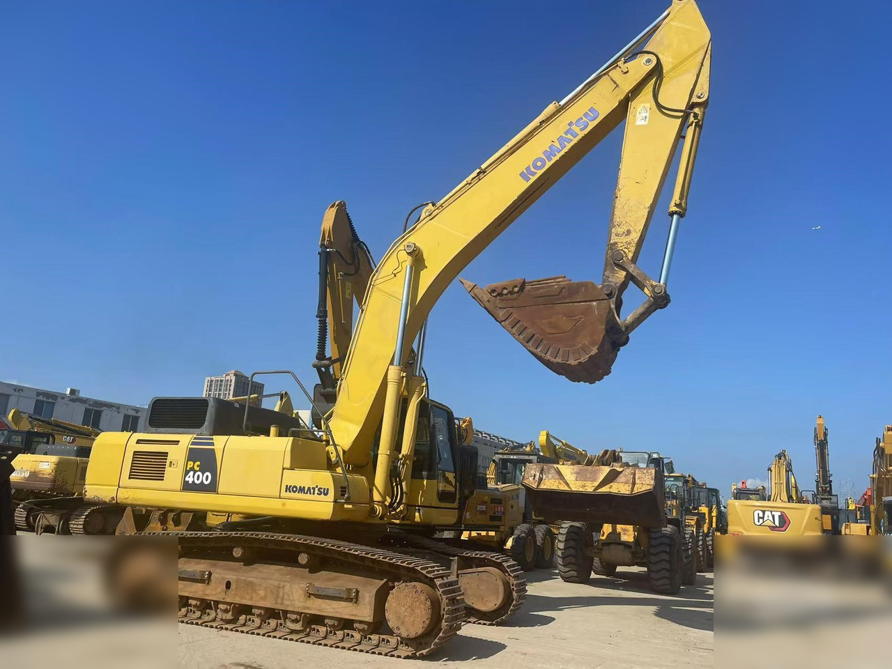 KOMATSU PC400-8 - Гусеничный экскаватор: фото 2 KOMATSU PC400-8 - Гусеничный экскаватор: фото 2