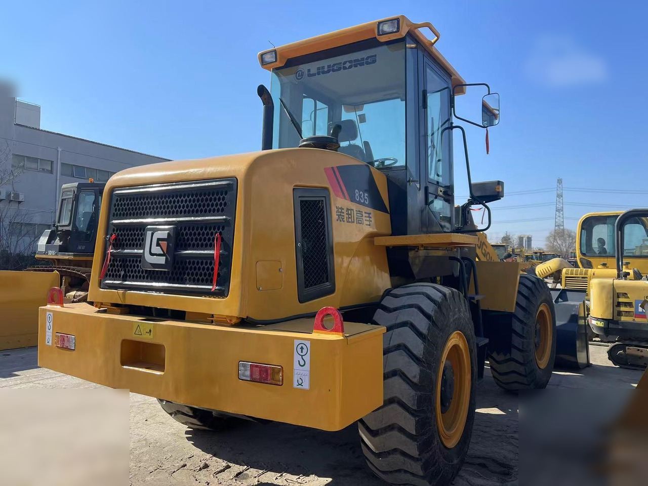 LIUGONG CLG835H - Колёсный погрузчик: фото 4 LIUGONG CLG835H - Колёсный погрузчик: фото 4