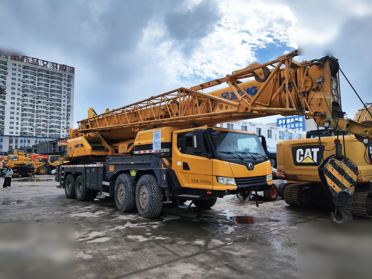 XCMG QY80XCT - Вседорожный кран: фото 1 XCMG QY80XCT - Вседорожный кран: фото 1
