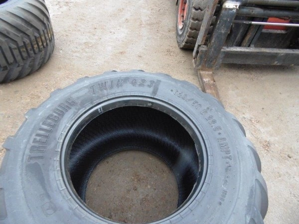 Trelleborg Twin T423 - Шина для Строительной техники: фото 1 Trelleborg Twin T423 - Шина для Строительной техники: фото 1