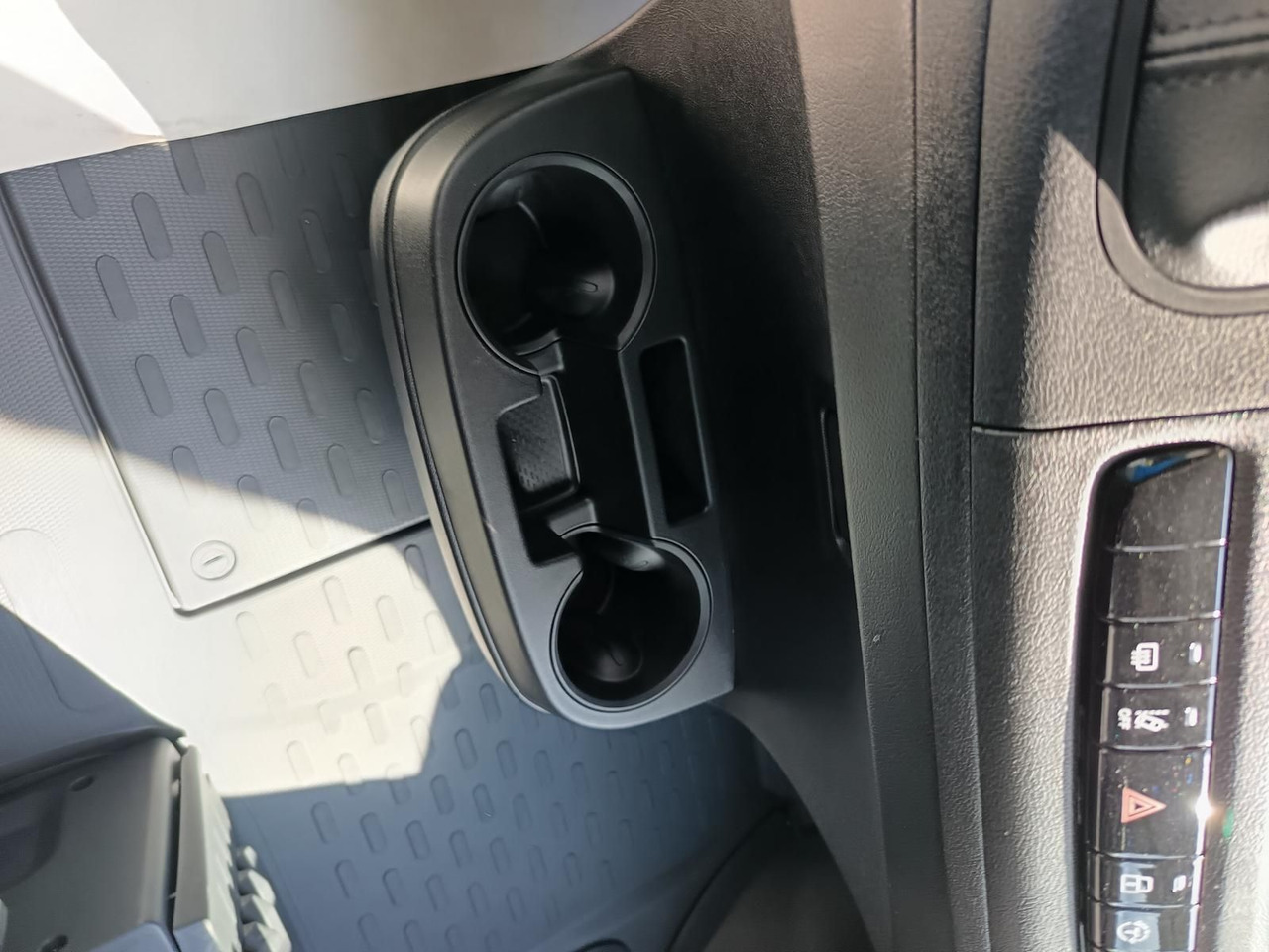 Кастенваген Adria Twin ALL-IN 540 SP*AUTOMATIK*SAFETY*STYLE*SOFORT: фото 25 Кастенваген Adria Twin ALL-IN 540 SP*AUTOMATIK*SAFETY*STYLE*SOFORT: фото 25