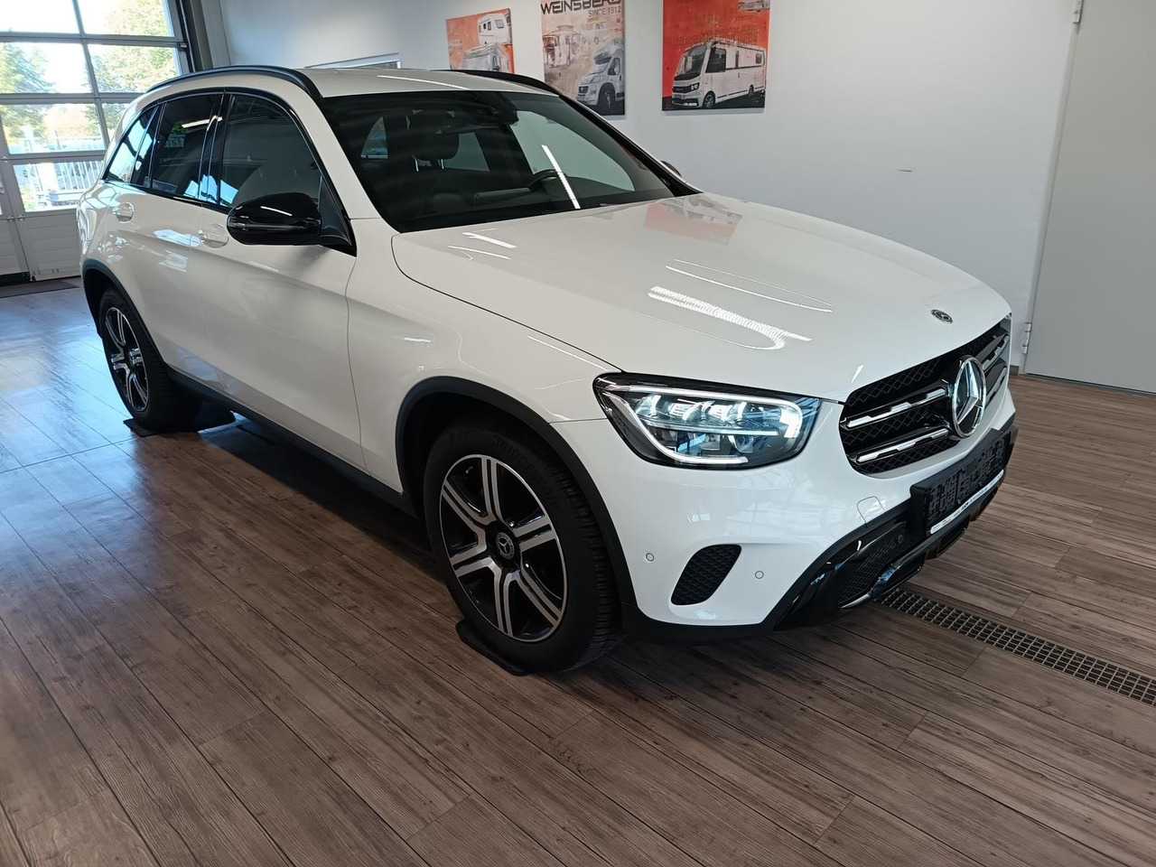 Mercedes-Benz GLC 220d AMG Line 4MATIC*AHK*NAVI*LED*R-KAM*DAB* - Внедорожник: фото 3 Mercedes-Benz GLC 220d AMG Line 4MATIC*AHK*NAVI*LED*R-KAM*DAB* - Внедорожник: фото 3
