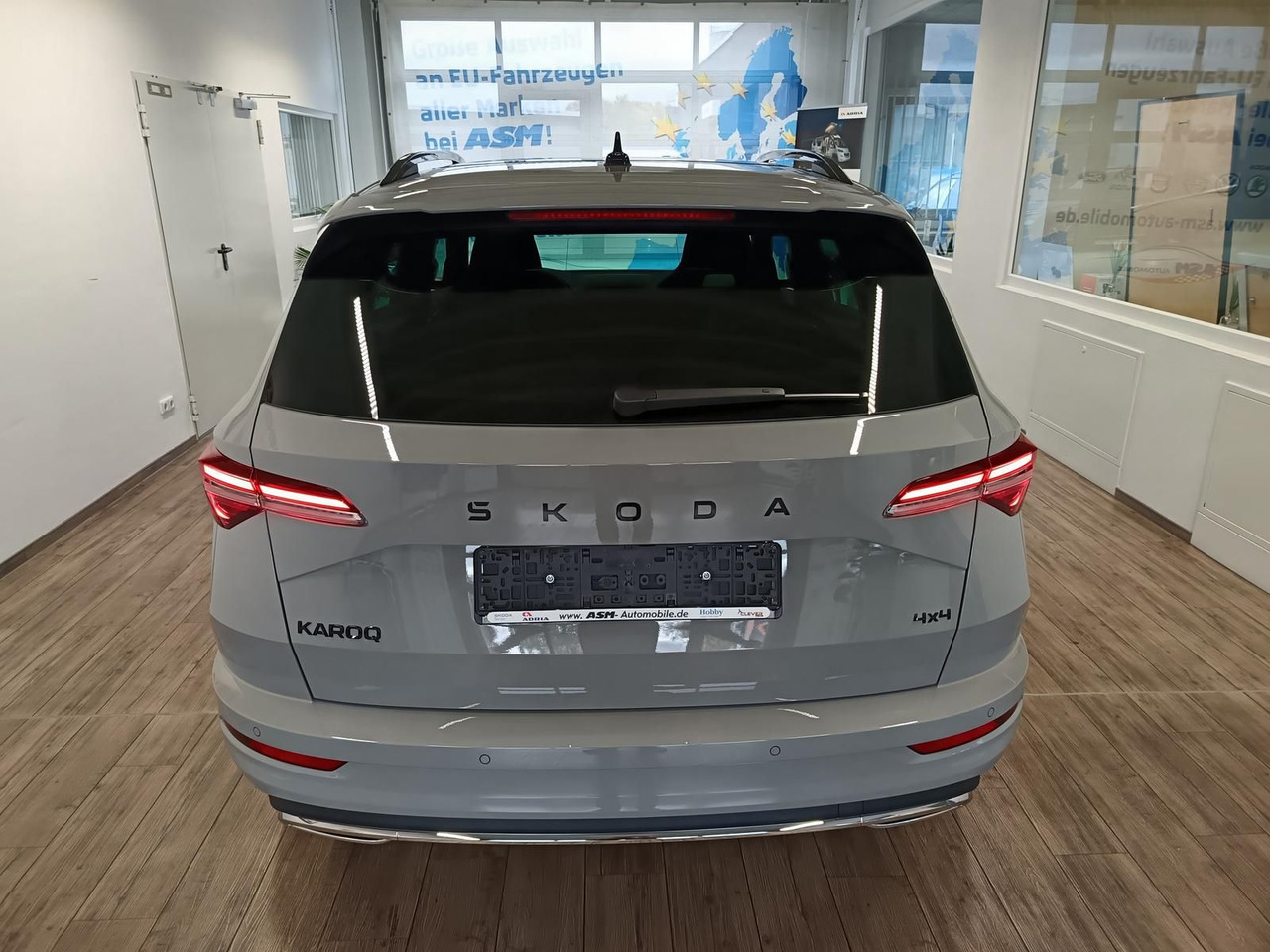 Skoda Karoq Sportline 2,0 TDI 4x4*AHK*PSD*STD.HZG*DCC* - Внедорожник: фото 5 Skoda Karoq Sportline 2,0 TDI 4x4*AHK*PSD*STD.HZG*DCC* - Внедорожник: фото 5