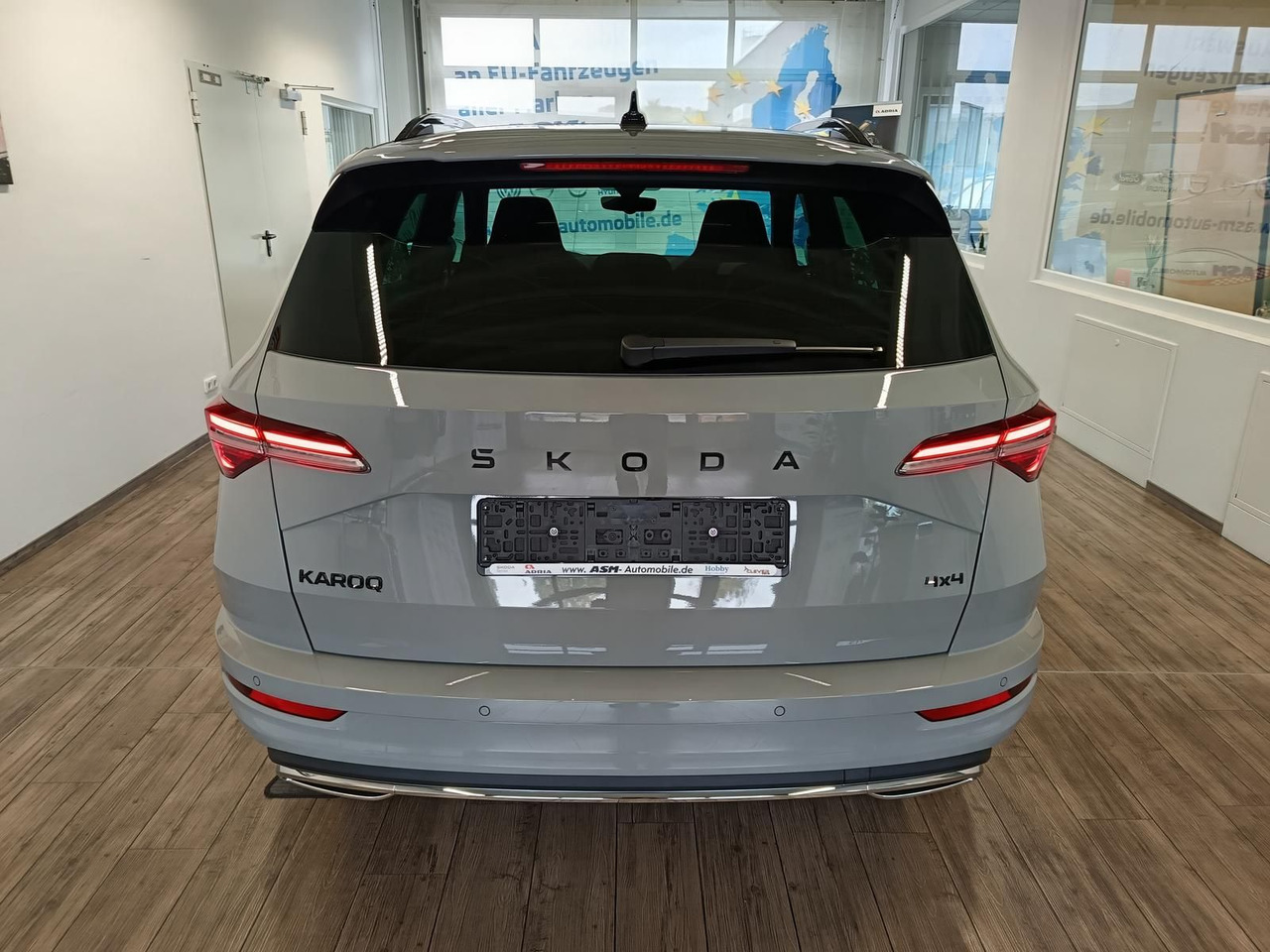 Skoda Karoq Sportline 2,0 TDI DSG 4x4*AHK*PSD*STD.HZG* - Внедорожник: фото 5 Skoda Karoq Sportline 2,0 TDI DSG 4x4*AHK*PSD*STD.HZG* - Внедорожник: фото 5