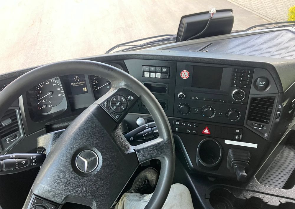 Mercedes-Benz ANTOS 1830 solidny kiper wywrotka blokada mostu - Самосвал: фото 3 Mercedes-Benz ANTOS 1830 solidny kiper wywrotka blokada mostu - Самосвал: фото 3