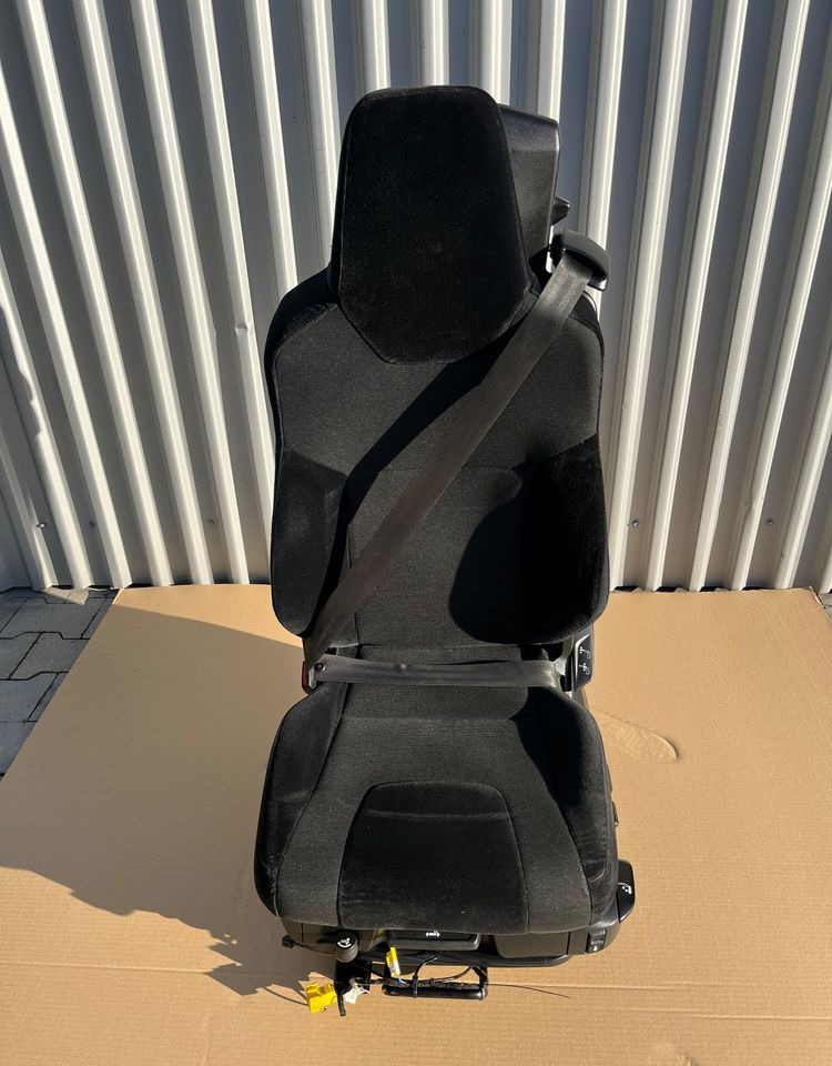 Fotel kierowcy MAN TG3 TGX nowy model siedzenie lewe - Кабина и интерьер для Грузовиков: фото 1 Fotel kierowcy MAN TG3 TGX nowy model siedzenie lewe - Кабина и интерьер для Грузовиков: фото 1