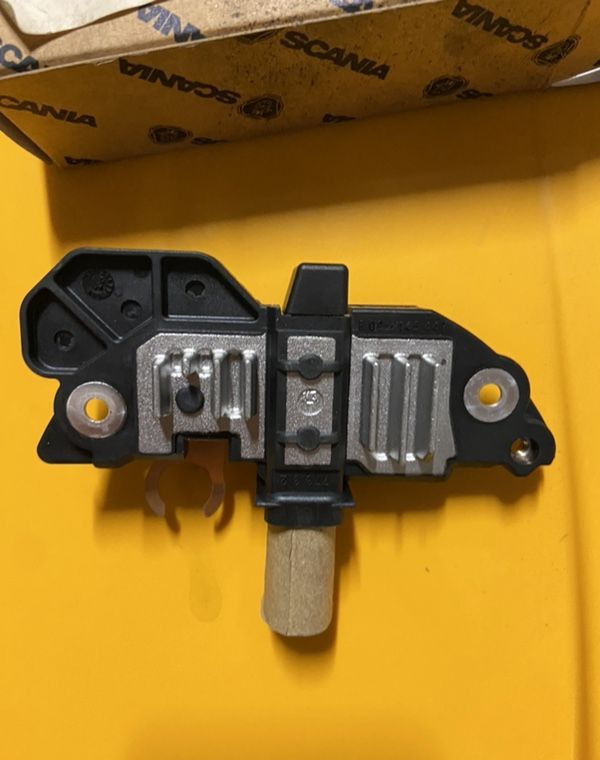 Regulator napięcia w alternatorze Scania R NOWY - Генератор для Грузовиков: фото 3 Regulator napięcia w alternatorze Scania R NOWY - Генератор для Грузовиков: фото 3