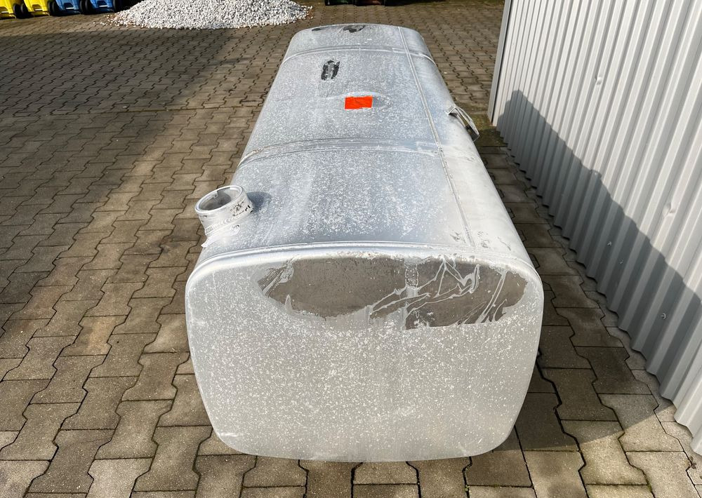 Zbiornik paliwa DAF XF CF 690 litrów bak - Подготовка топлива для Грузовиков: фото 3 Zbiornik paliwa DAF XF CF 690 litrów bak - Подготовка топлива для Грузовиков: фото 3