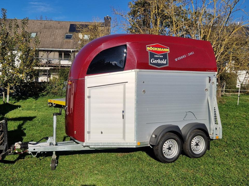 Böckmann Pferdeanhänger Champion R, SaKa., 100 km/h - Прицеп-коневоз: фото 1 Böckmann Pferdeanhänger Champion R, SaKa., 100 km/h - Прицеп-коневоз: фото 1