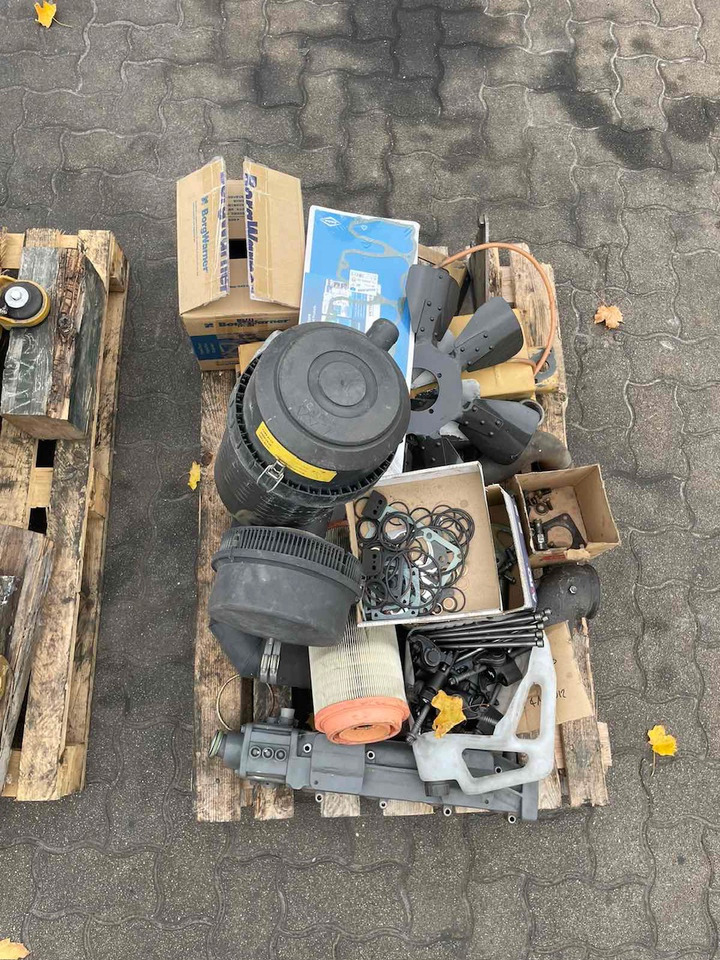 DEUTZ BF4M2012 Serial: 21039937 Fully renovated engine!!! - Двигатель для Строительной техники: фото 4 DEUTZ BF4M2012 Serial: 21039937 Fully renovated engine!!! - Двигатель для Строительной техники: фото 4