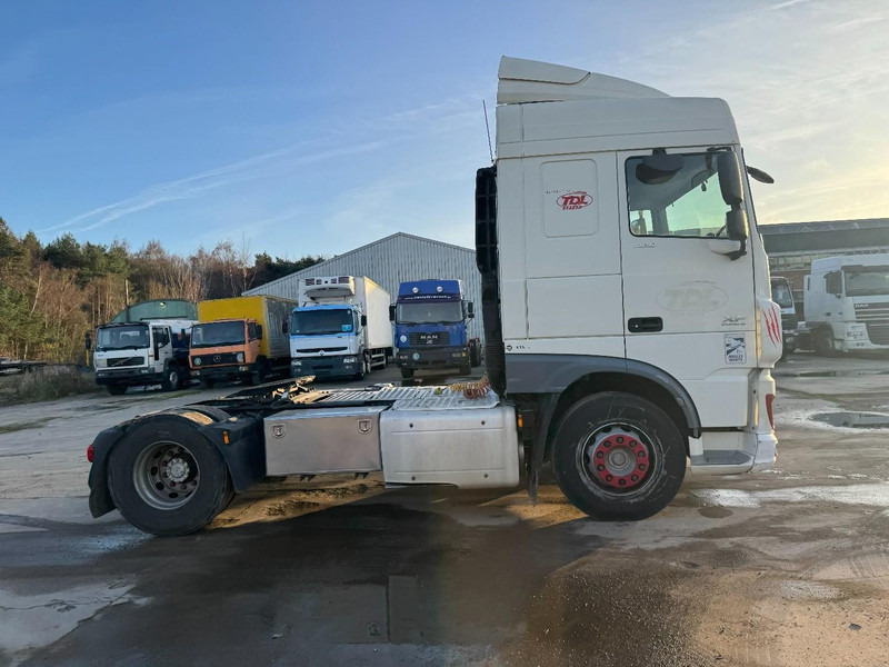 DAF XF 460 (BELGIAN TRUCK IN GOOD CONDITION / CAMION BELGE EN BON ETAT / 993.000km) - Тягач: фото 4 DAF XF 460 (BELGIAN TRUCK IN GOOD CONDITION / CAMION BELGE EN BON ETAT / 993.000km) - Тягач: фото 4