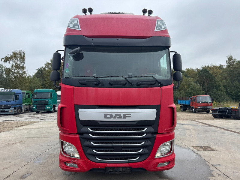 DAF XF 460 Super Space Cab (MANUAL GEARBOX / BOITE MANUELLE) - Тягач: фото 2 DAF XF 460 Super Space Cab (MANUAL GEARBOX / BOITE MANUELLE) - Тягач: фото 2