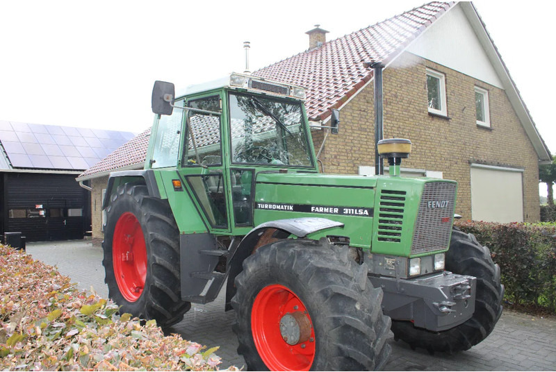 Fendt 311 LSA - Трактор: фото 1 Fendt 311 LSA - Трактор: фото 1