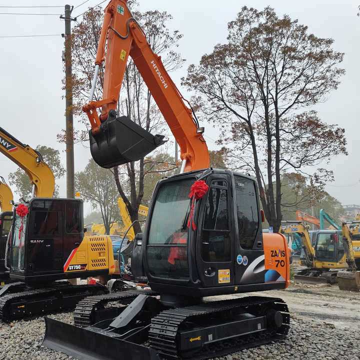 90% New HITACHI ZX70 Used Excavator Mining Construction Excavators, Strong Power, Low Price, and Very Good Quality - Экскаватор: фото 1 90% New HITACHI ZX70 Used Excavator Mining Construction Excavators, Strong Power, Low Price, and Very Good Quality - Экскаватор: фото 1
