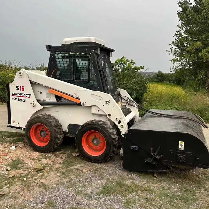 BOBCAT Brand S16 Used Machine Hot Sale - Колёсный погрузчик: фото 1 BOBCAT Brand S16 Used Machine Hot Sale - Колёсный погрузчик: фото 1