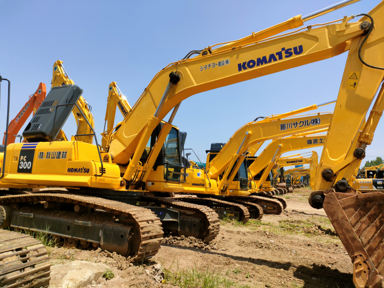 Komatsu 300-7 - Гусеничный экскаватор: фото 3 Komatsu 300-7 - Гусеничный экскаватор: фото 3