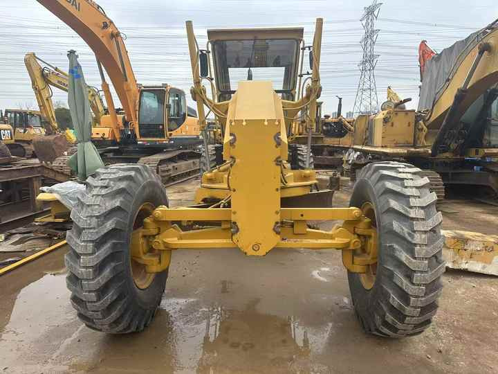 Low-price second-hand Cat Grader 140H with outstanding performance Carterpillarused 140H grader for sale - Грейдер: фото 4 Low-price second-hand Cat Grader 140H with outstanding performance Carterpillarused 140H grader for sale - Грейдер: фото 4