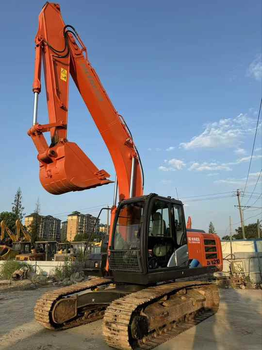 Second Hand Strong Powerful Hitachi ZX210-5g Used Excavator Zx120 Zx200 Zx210 Zx350 With Cheap Price for Sale - Экскаватор: фото 2 Second Hand Strong Powerful Hitachi ZX210-5g Used Excavator Zx120 Zx200 Zx210 Zx350 With Cheap Price for Sale - Экскаватор: фото 2