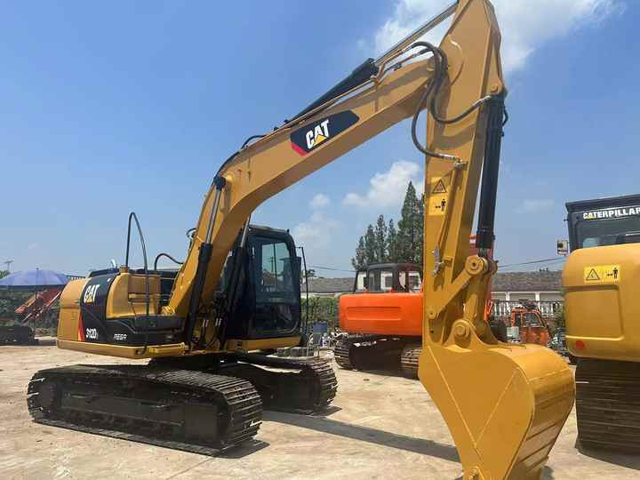 Used CAT 312D2 Excavator | Reliable Heavy-Duty Machine | Low Hours & Affordable Price! - Гусеничный экскаватор: фото 4 Used CAT 312D2 Excavator | Reliable Heavy-Duty Machine | Low Hours & Affordable Price! - Гусеничный экскаватор: фото 4