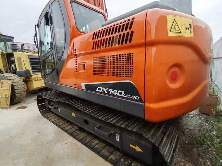 Used Digger DOOSAN DX140 Construction Machinery Construction Digger Used DOOSAN DX140 Cheap Excavator - Гусеничный экскаватор: фото 4 Used Digger DOOSAN DX140 Construction Machinery Construction Digger Used DOOSAN DX140 Cheap Excavator - Гусеничный экскаватор: фото 4