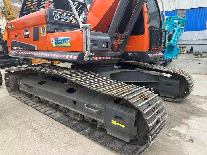 Used Excavator Doosan DX225LC-9 Excavators Mini Equipment Earth Moving Machinery Doosan Digger Excavator for Sale - Гусеничный экскаватор: фото 4 Used Excavator Doosan DX225LC-9 Excavators Mini Equipment Earth Moving Machinery Doosan Digger Excavator for Sale - Гусеничный экскаватор: фото 4