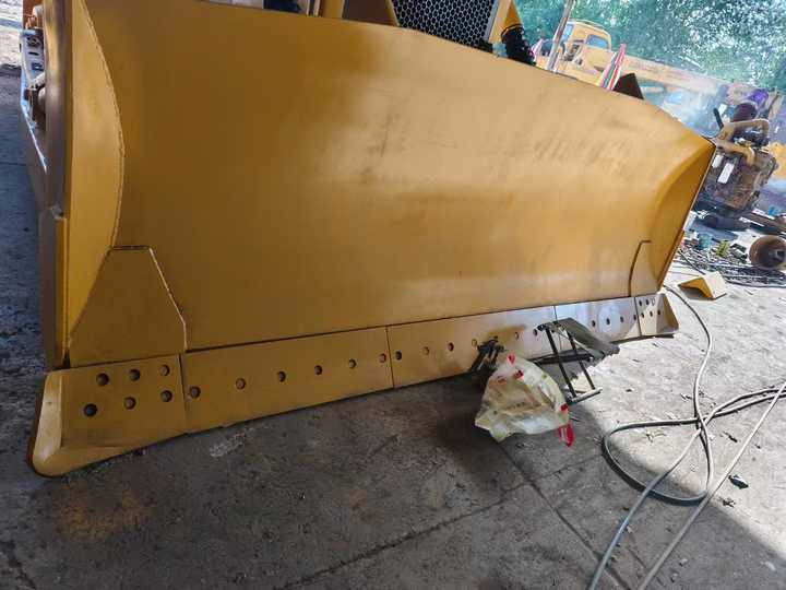 Used ShanTui Brand Sd22. Used Bulldozer SD22 Earth-Moving Machinery Crawler Bulldozer for Promotion Sale Cheap Price - Бульдозер: фото 4 Used ShanTui Brand Sd22. Used Bulldozer SD22 Earth-Moving Machinery Crawler Bulldozer for Promotion Sale Cheap Price - Бульдозер: фото 4