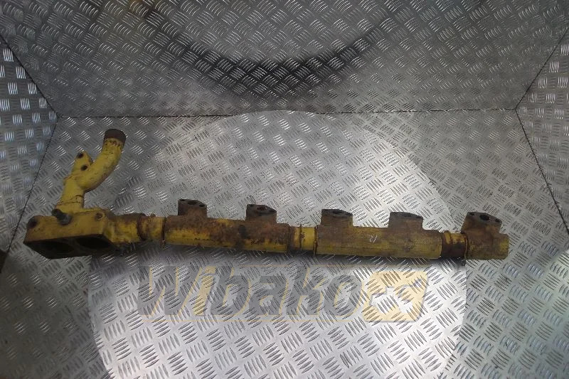 Komatsu S6D125-1 6150-11-8111 - Впускной коллектор для Строительной техники: фото 1 Komatsu S6D125-1 6150-11-8111 - Впускной коллектор для Строительной техники: фото 1