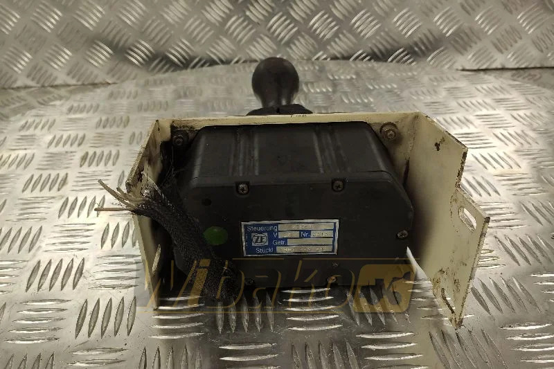 ZF VTS-3 6006035003 - Гидравлический клапан для Строительной техники: фото 1 ZF VTS-3 6006035003 - Гидравлический клапан для Строительной техники: фото 1