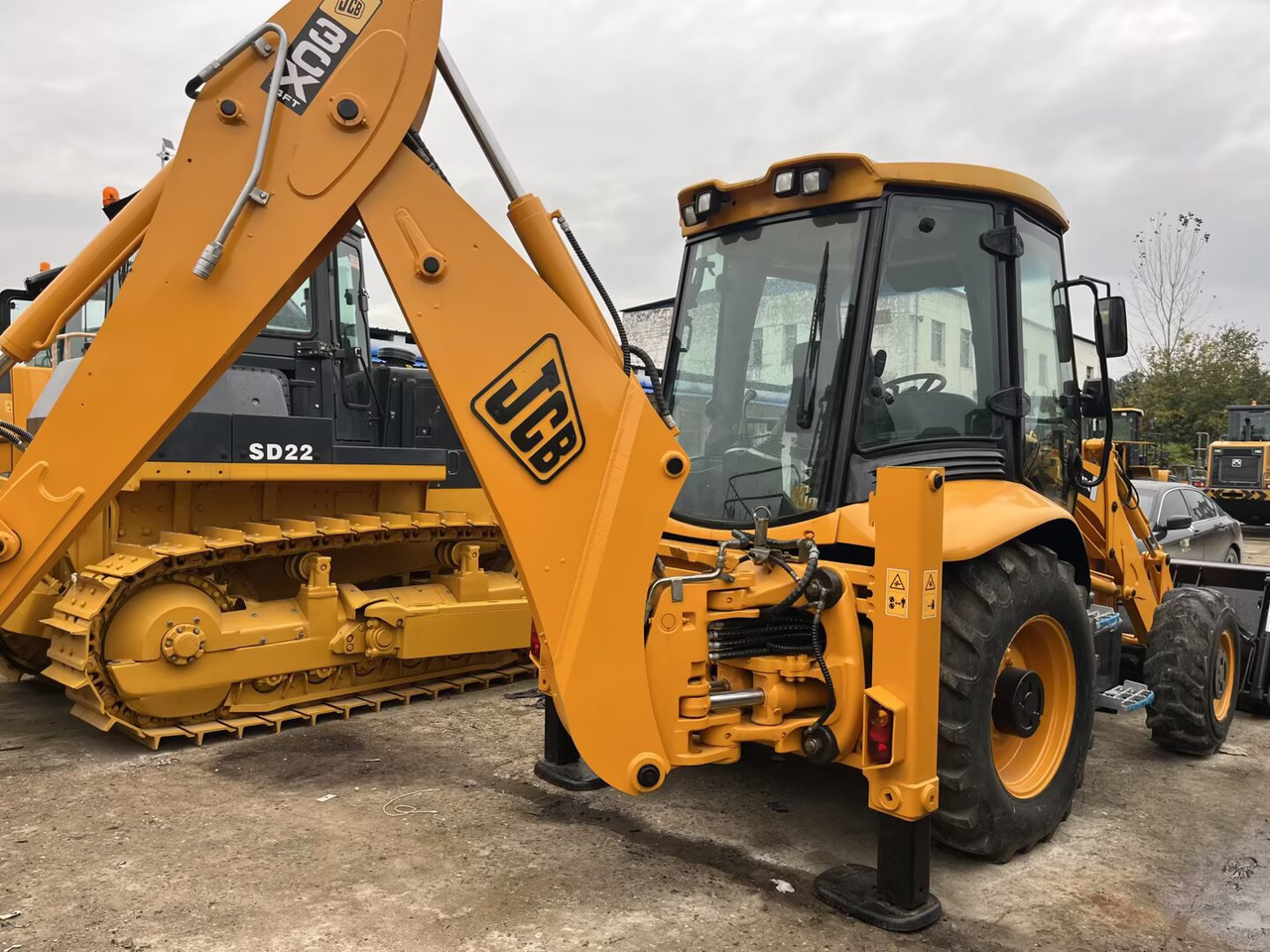 JCB - Экскаватор-погрузчик: фото 3 JCB - Экскаватор-погрузчик: фото 3