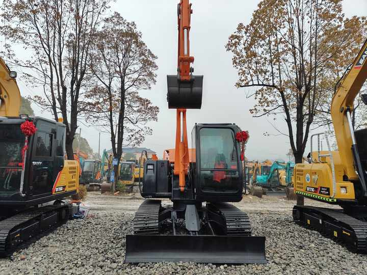 90% New HITACHI ZX70 Used Excavator Mining Construction Excavators, Strong Power, Low Price, and Very Good Quality - Гусеничный экскаватор: фото 2 90% New HITACHI ZX70 Used Excavator Mining Construction Excavators, Strong Power, Low Price, and Very Good Quality - Гусеничный экскаватор: фото 2