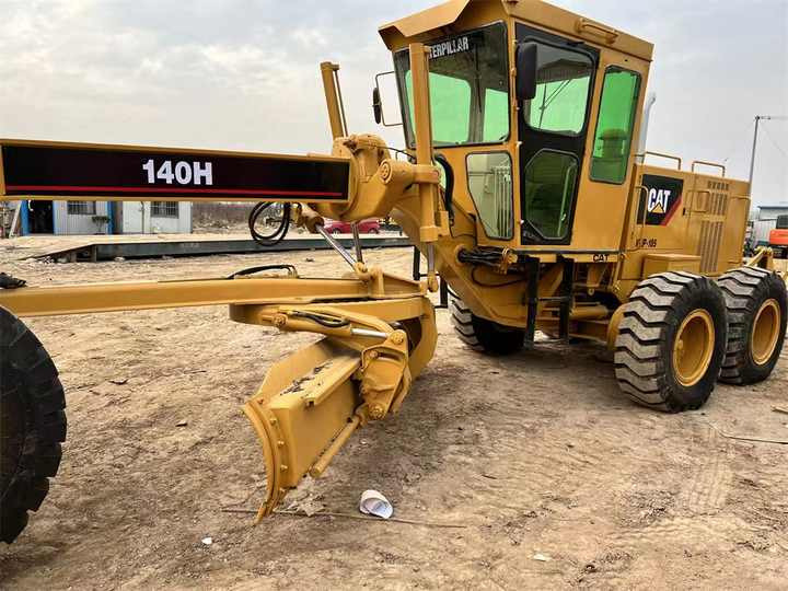 Used Caterpillar CAT 140H Land Road Motor Grader CAT140 CAT140H Used Grader Cheap Price for Sale - Грейдер: фото 2 Used Caterpillar CAT 140H Land Road Motor Grader CAT140 CAT140H Used Grader Cheap Price for Sale - Грейдер: фото 2