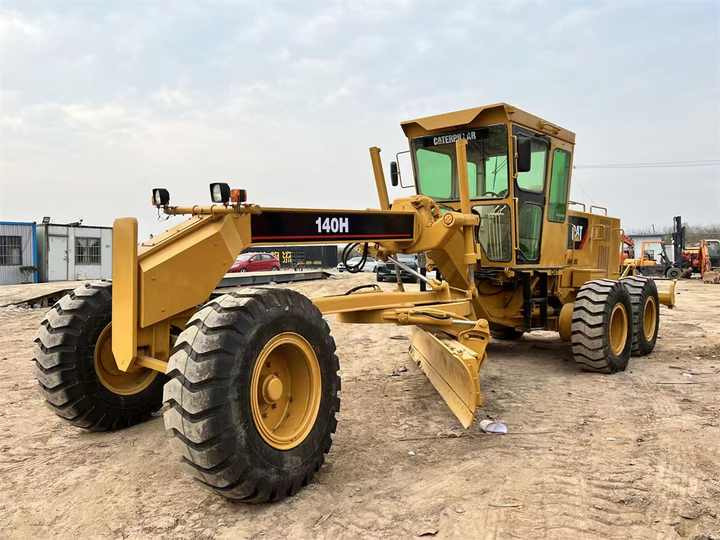 Used Caterpillar CAT 140H Land Road Motor Grader CAT140 CAT140H Used Grader Cheap Price for Sale - Грейдер: фото 3 Used Caterpillar CAT 140H Land Road Motor Grader CAT140 CAT140H Used Grader Cheap Price for Sale - Грейдер: фото 3