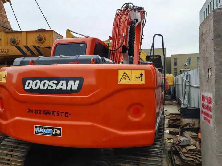 Used Doosan Hydraulic Excavator DX140 Low Price Korea Doosan DX140-9 Used Excavator for Sale - Гусеничный экскаватор: фото 4 Used Doosan Hydraulic Excavator DX140 Low Price Korea Doosan DX140-9 Used Excavator for Sale - Гусеничный экскаватор: фото 4