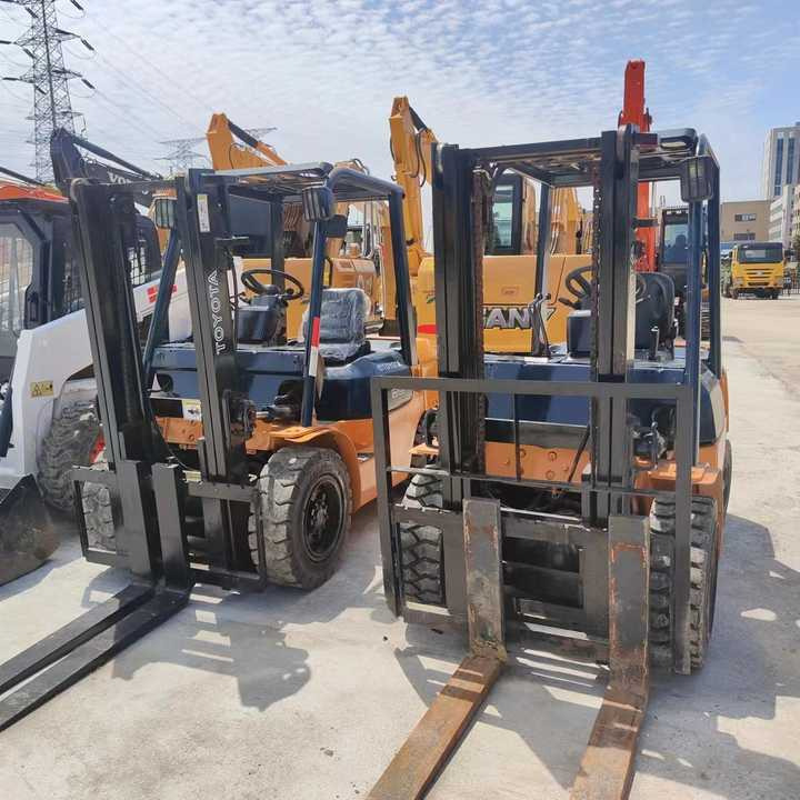 Used Japan Brand toyota 3 Tons Forklift on Hot Sale toyota Forklift 10 Ton 3ton 5 Ton Forklift - Вилочный погрузчик: фото 4 Used Japan Brand toyota 3 Tons Forklift on Hot Sale toyota Forklift 10 Ton 3ton 5 Ton Forklift - Вилочный погрузчик: фото 4
