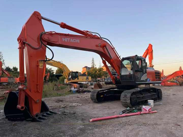 Used Original Japan Brand Hitachi Zx350-5 Excavator for Sale Hitachi Zx200 350 Excavator - Гусеничный экскаватор: фото 4 Used Original Japan Brand Hitachi Zx350-5 Excavator for Sale Hitachi Zx200 350 Excavator - Гусеничный экскаватор: фото 4