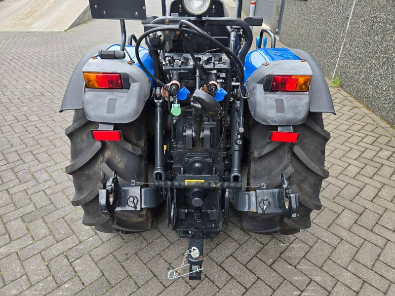 New Holland T 4.75 V - Трактор: фото 5 New Holland T 4.75 V - Трактор: фото 5