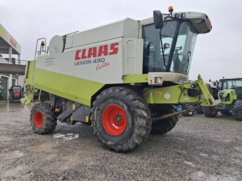 Claas LEXION 430 EVOLUTION - Зерноуборочный комбайн: фото 1 Claas LEXION 430 EVOLUTION - Зерноуборочный комбайн: фото 1
