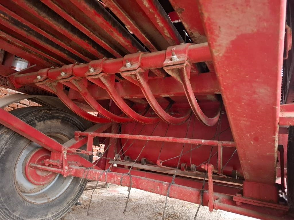 Supertino SP 60 120 - Пресс-подборщик рулонный: фото 5 Supertino SP 60 120 - Пресс-подборщик рулонный: фото 5