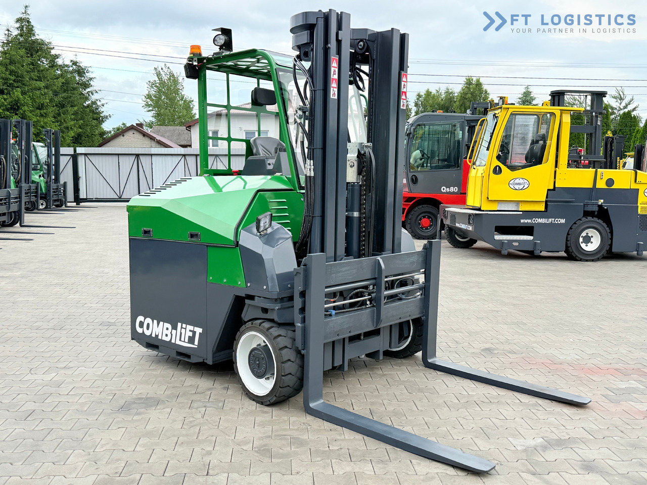 COMBILIFT Combilift CBE4000 / TRIPLEX 5200MM / ELECTRIC / FREE LIFT / FORK POSITIONER / SIDESHIFT / LIKE NEW - Четырехсторонний погрузчик: фото 2 COMBILIFT Combilift CBE4000 / TRIPLEX 5200MM / ELECTRIC / FREE LIFT / FORK POSITIONER / SIDESHIFT / LIKE NEW - Четырехсторонний погрузчик: фото 2