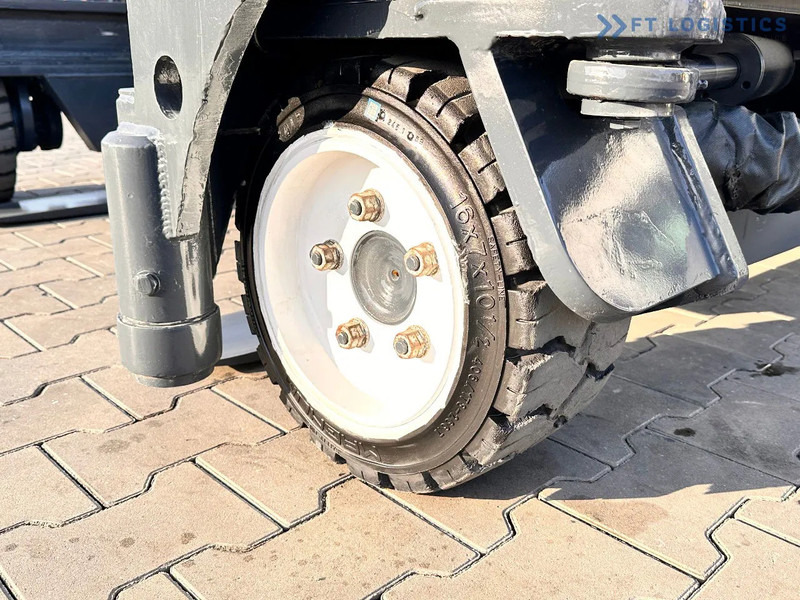 Combilift C3000 / DUPLEX / 4100MM / LPG / FREE LIFT / Like New C3000 / DUPLEX / 4100MM / LPG / FREE LIFT / Like New - Четырехсторонний погрузчик: фото 4 Combilift C3000 / DUPLEX / 4100MM / LPG / FREE LIFT / Like New C3000 / DUPLEX / 4100MM / LPG / FREE LIFT / Like New - Четырехсторонний погрузчик: фото 4