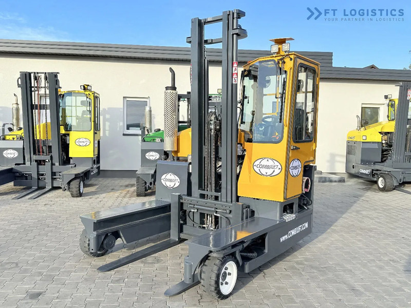 Combilift C3000 / GAS / DUPLEX 4500MM / ONLY 3096 HOURS / FORK SIDE SHIFT / FULL CABIN / EXCELLENT CONDITION / Wide range of four-way and - Четырехсторонний погрузчик: фото 3 Combilift C3000 / GAS / DUPLEX 4500MM / ONLY 3096 HOURS / FORK SIDE SHIFT / FULL CABIN / EXCELLENT CONDITION / Wide range of four-way and - Четырехсторонний погрузчик: фото 3