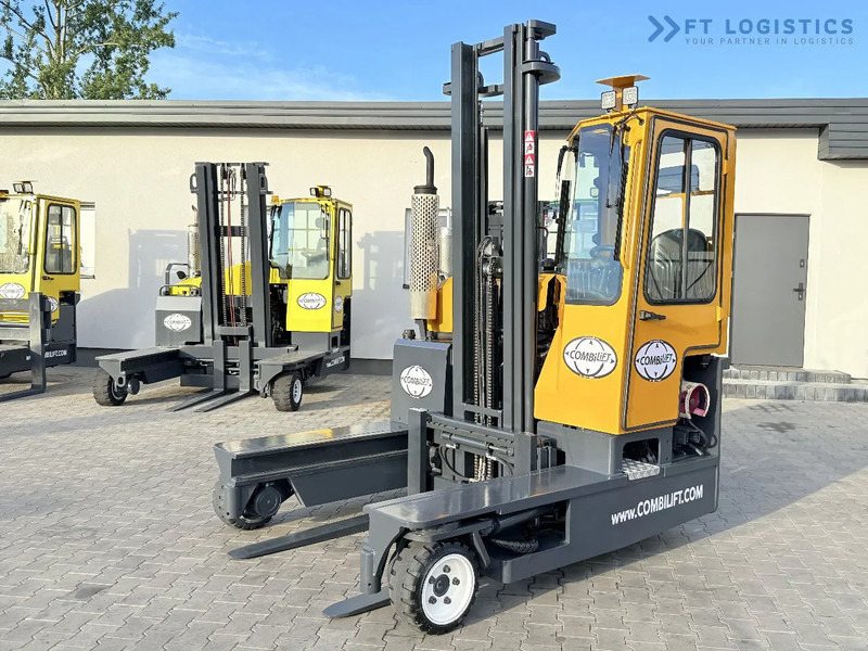 Combilift C3000 / GAS / DUPLEX 4500MM / ONLY 3096 HOURS / FORK SIDE SHIFT / FULL CABIN / EXCELLENT CONDITION / Wide range of four-way and - Четырехсторонний погрузчик: фото 1 Combilift C3000 / GAS / DUPLEX 4500MM / ONLY 3096 HOURS / FORK SIDE SHIFT / FULL CABIN / EXCELLENT CONDITION / Wide range of four-way and - Четырехсторонний погрузчик: фото 1
