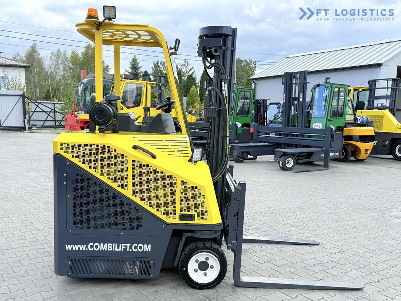Четырехсторонний погрузчик Combilift C3000CB / GAS / TRIPLEX 4900MM / FREE LIFT / FORK POSITIONER / SIDE SHIFT / EXCELLENT CONDITION / Wide range of four-way and sid: фото 9 Четырехсторонний погрузчик Combilift C3000CB / GAS / TRIPLEX 4900MM / FREE LIFT / FORK POSITIONER / SIDE SHIFT / EXCELLENT CONDITION / Wide range of four-way and sid: фото 9