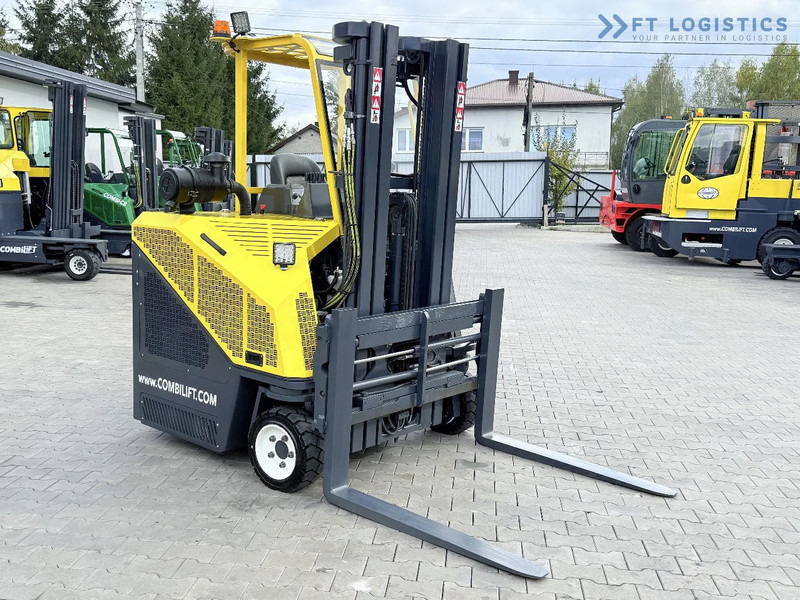 Четырехсторонний погрузчик Combilift C3000CB / GAS / TRIPLEX 4900MM / FREE LIFT / FORK POSITIONER / SIDE SHIFT / EXCELLENT CONDITION / Wide range of four-way and sid: фото 7 Четырехсторонний погрузчик Combilift C3000CB / GAS / TRIPLEX 4900MM / FREE LIFT / FORK POSITIONER / SIDE SHIFT / EXCELLENT CONDITION / Wide range of four-way and sid: фото 7