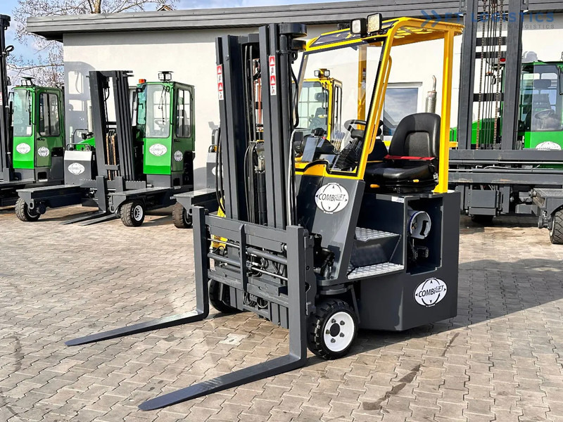 Combilift C3000CB / LPG / TRIPLEX / 4900MM / FREE LIFT / POSITIONER / LIKE NEW C3000CB / LPG / TRIPLEX / 4900MM / FREE LIFT / POSITIONER / - Четырехсторонний погрузчик: фото 2 Combilift C3000CB / LPG / TRIPLEX / 4900MM / FREE LIFT / POSITIONER / LIKE NEW C3000CB / LPG / TRIPLEX / 4900MM / FREE LIFT / POSITIONER / - Четырехсторонний погрузчик: фото 2