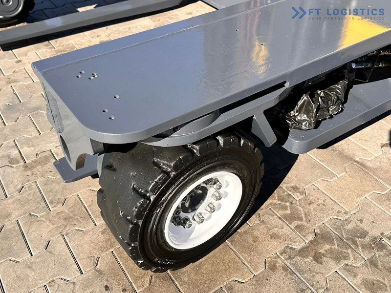 Combilift C4000 / LPG / DUPLEX / 4100MM / SCALE / SIDE SHIFT / LIKE NEW C4000 / LPG / DUPLEX / 4100MM / SCALE / SIDE SHIFT / LIKE NEW - Четырехсторонний погрузчик: фото 4 Combilift C4000 / LPG / DUPLEX / 4100MM / SCALE / SIDE SHIFT / LIKE NEW C4000 / LPG / DUPLEX / 4100MM / SCALE / SIDE SHIFT / LIKE NEW - Четырехсторонний погрузчик: фото 4