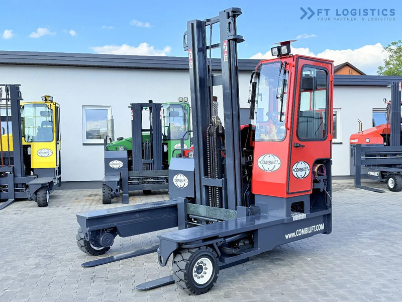 Четырехсторонний погрузчик Combilift C4500 / GAS / DUPLEX - 4500MM / POSITIONER / FREE LIFT / FULL CABIN / ONLY 6178H / CONDITION - LIKE NEW! C4500 / GAS / DUPLEX -: фото 1