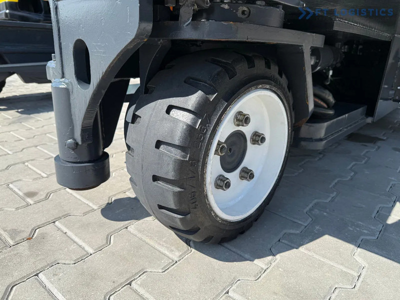 Combilift C5000E / ELECTRIC / TRIPLEX 8300MM / FULL FREE LIFT / WIDE FORK POSITIONER / SIDE SHIFT / BATTERY LIKE NEW C5000E / ELECTRIC / T - Четырехсторонний погрузчик: фото 3 Combilift C5000E / ELECTRIC / TRIPLEX 8300MM / FULL FREE LIFT / WIDE FORK POSITIONER / SIDE SHIFT / BATTERY LIKE NEW C5000E / ELECTRIC / T - Четырехсторонний погрузчик: фото 3