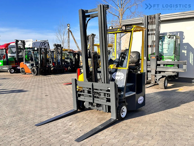 Combilift CB3000 / LPG / DUPLEX / 4000MM / FREE LIFT / NEW TIRES / LIKE NEW CB3000 / LPG / DUPLEX / 4000MM / FREE LIFT / NEW TIRES / LIKE - Четырехсторонний погрузчик: фото 2 Combilift CB3000 / LPG / DUPLEX / 4000MM / FREE LIFT / NEW TIRES / LIKE NEW CB3000 / LPG / DUPLEX / 4000MM / FREE LIFT / NEW TIRES / LIKE - Четырехсторонний погрузчик: фото 2