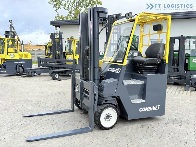 Combilift CB4000 / GAS / TRIPLEX 5200MM / FREE LIFT / FORK POSITIONER / SIDE SHIFT / EXCELLENT CONDITION / Wide range of four-way and side - Четырехсторонний погрузчик: фото 3 Combilift CB4000 / GAS / TRIPLEX 5200MM / FREE LIFT / FORK POSITIONER / SIDE SHIFT / EXCELLENT CONDITION / Wide range of four-way and side - Четырехсторонний погрузчик: фото 3